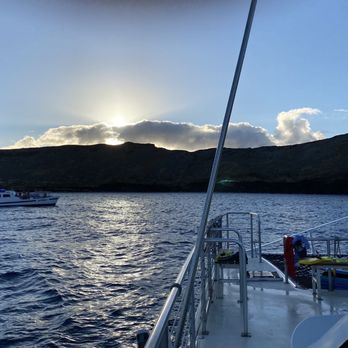 Kai Kanani Sailing - Sunrise at Molokini - Boat Charters Near Me - Wailea, Hawaii