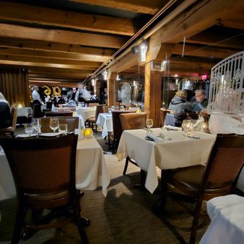 Gibbys - Inside - Seafood Near Me - Montreal, Quebec Gibbys - Inside - Seafood Near Me - Montreal, Quebec