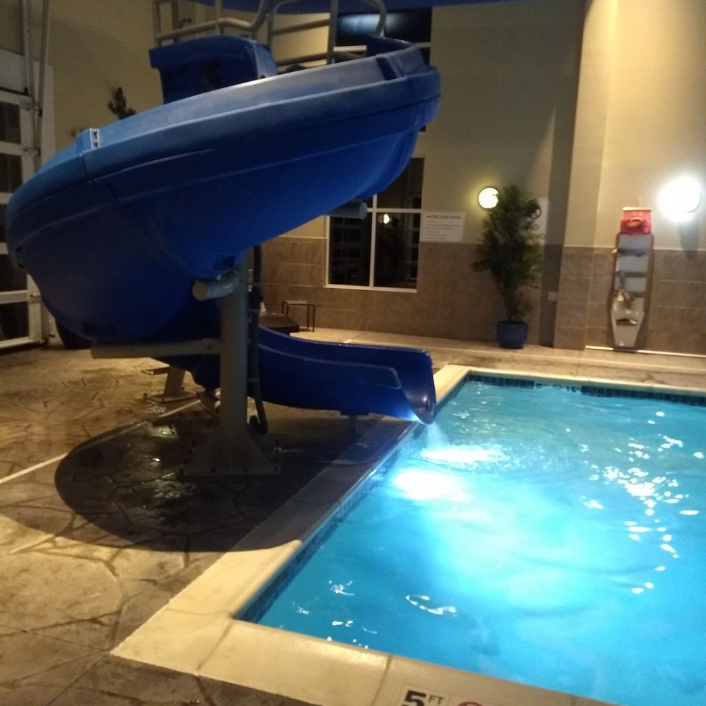 Comfort Suites - Great pool! - Hotels Near Me - Dubois, Pennsylvania