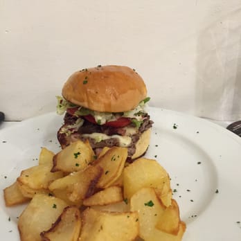 Foc i Oli - El Chivito! - Sandwiches Near Me - Barcelona, B Foc i Oli - El Chivito! - Sandwiches Near Me - Barcelona, B