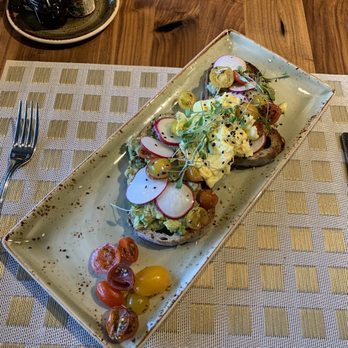 Covey Grill - Avocado toast - New American Near Me - Carmel, California
