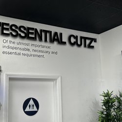 Essential cutz - Inside