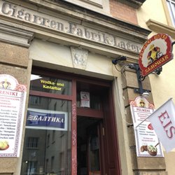 Pelmeni Bistro - The entrance