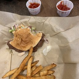 The perfect smash ( pickles, onions, Worx Sauce).  A basket of fries served 3 in our party.