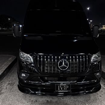 Luxury VIP Transportation - Exterior of the black Mercedes sprinter van - Limos Near Me - Honolulu, Hawaii