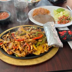 Catrina Mexican - Chicken fajitas single serving, queso