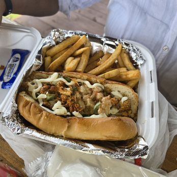 BAY’S WINGS - Chicken Philly cheese steak - Food Trucks Near Me - Memphis, Tennessee BAY’S WINGS - Chicken Philly cheese steak - Food Trucks Near Me - Memphis, Tennessee