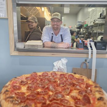 Fiorelli Pizza - Happy Chef! - Pizza Near Me - Los Angeles, California