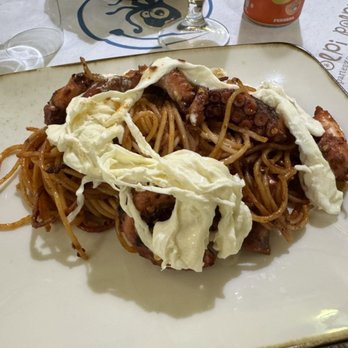 La Tana del Polpo - Spaghetti all'assassina di polpo (Spaghetti all'Assassina with octopus) - Seafood Near Me - Bari, BA