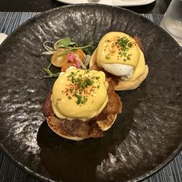 Wagyu Bacon Eggs Benedict Wagyu Bacon Eggs Benedict