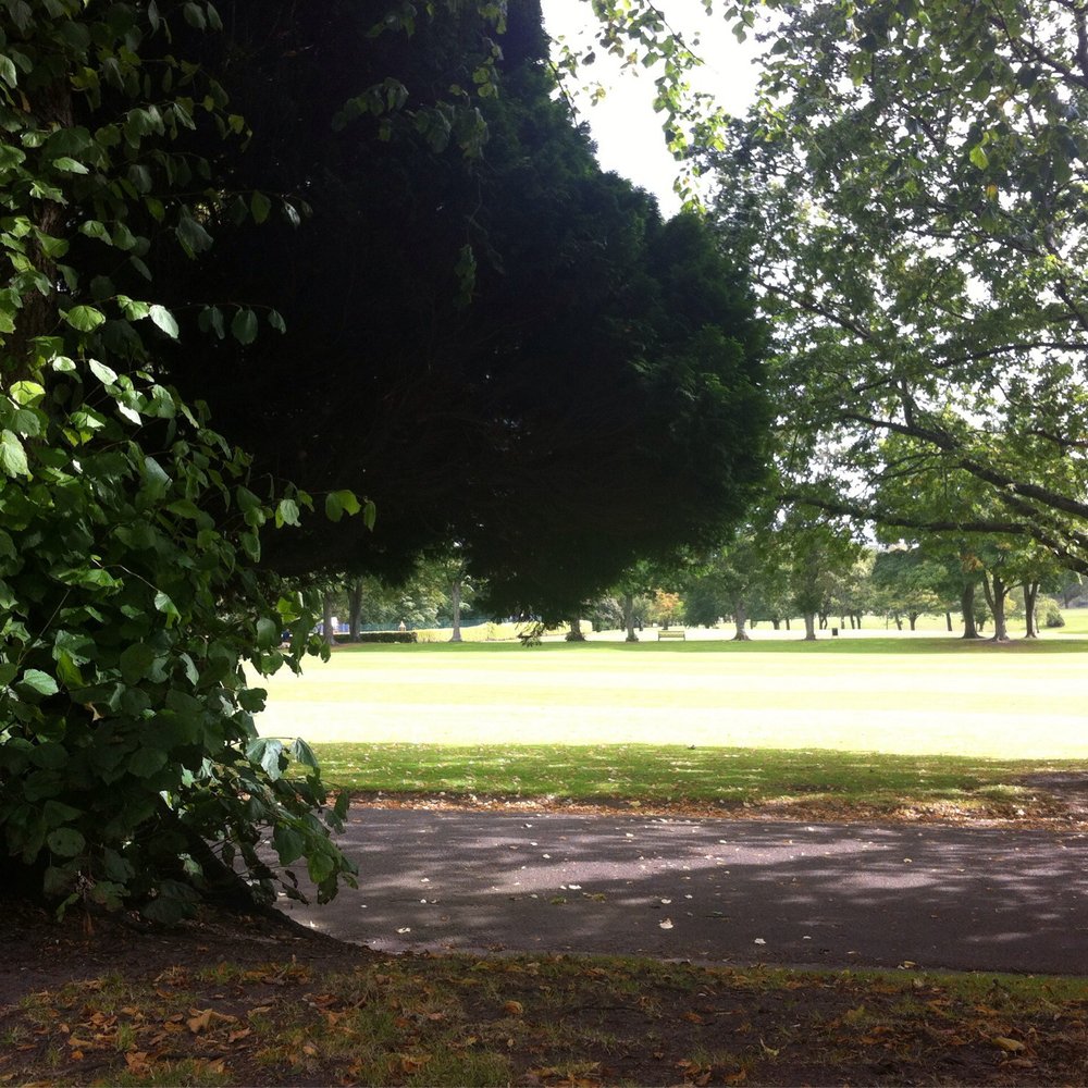 Levengrove Park - Level grove park heading down towards the Clyde - Parks Near Me - Dumbarton, WDU