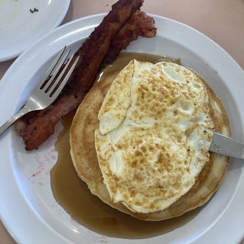 Rick’s Kitchen - 2X2X2 - The bacon and the eggs come on separate plates, I just transferred it all onto one! - Breakfast & Brunch Near Me - Yuma, Arizona Rick’s Kitchen - 2X2X2 - The bacon and the eggs come on separate plates, I just transferred it all onto one! - Breakfast & Brunch Near Me - Yuma, Arizona
