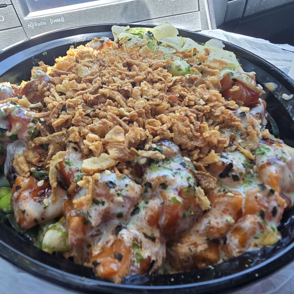 spicy crab, hawaiian ahi tuna, spicy salmon, hawaiian salmon over brown rice. veggies. wasabi cream, extra spicy mayo, el sauce. spicy crab, hawaiian ahi tuna, spicy salmon, hawaiian salmon over brown rice. veggies. wasabi cream, extra spicy mayo, el sauce.