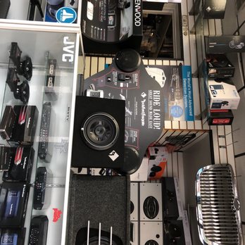 Armando Sounds - Car Stereo Installation Near Me - Niles , Illinois