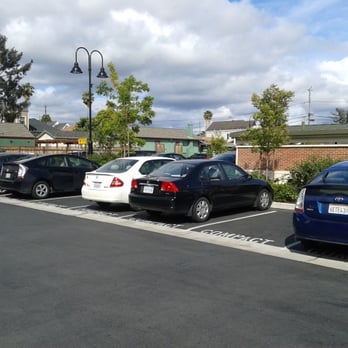 Alameda Marketplace - I count 5 Prius!! Tree hugginig Alameda ppl! - Grocery Near Me - Alameda, California Alameda Marketplace - I count 5 Prius!! Tree hugginig Alameda ppl! - Grocery Near Me - Alameda, California