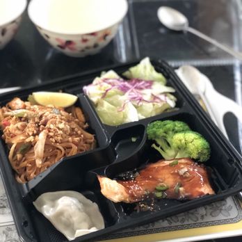 Asian Bistro - two halves - pad thai and salmon (yes the salmon was TINY) - Chinese Near Me - Princeton Junction, New Jersey