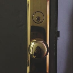 Brand new doorknob & lock installed in less than 15 mins! Brand new doorknob & lock installed in less than 15 mins!