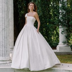 Joli Bride - Sareh Nouri Wisteria Waltz