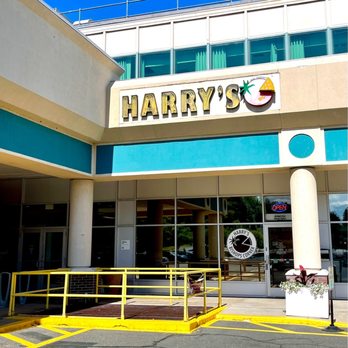 Harry's Bishops Corner Pizza Napoletana - Outside - Pizza Near Me - West Hartford, Connecticut Harry's Bishops Corner Pizza Napoletana - Outside - Pizza Near Me - West Hartford, Connecticut