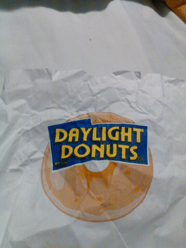 Daylight Donut Logo