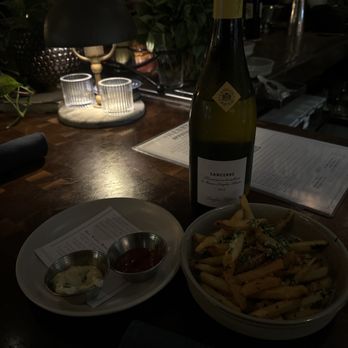 The Henry - Thank goodness the Henry has way better customer service than Isabelle's - New American Near Me - Dallas, Texas The Henry - Thank goodness the Henry has way better customer service than Isabelle's - New American Near Me - Dallas, Texas