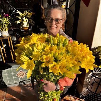 Lily's Flowers - Florists Near Me - Santa Barbara, California Lily's Flowers - Florists Near Me - Santa Barbara, California