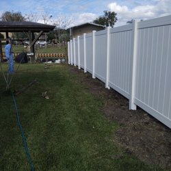 Williams Fence - Vinyl Privacy Fence