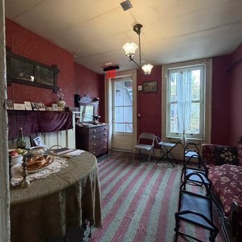 Tenement Museum - Rogarshevsky parlor - Museums Near Me - New York, New York Tenement Museum - Rogarshevsky parlor - Museums Near Me - New York, New York