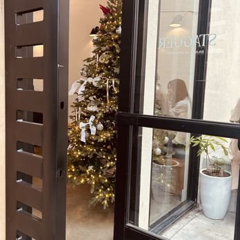 Stagger Coffee - Entrance - Coffee & Tea Near Me - Los Angeles, California