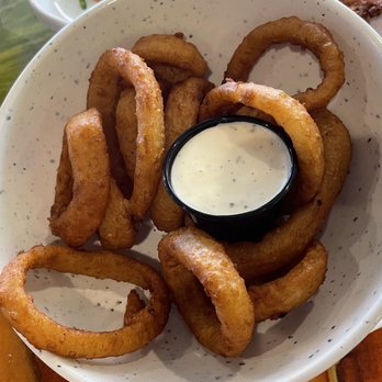 Cheeseburger In Paradise - Ono Onion Rings - Burgers Near Me - Honolulu, Hawaii