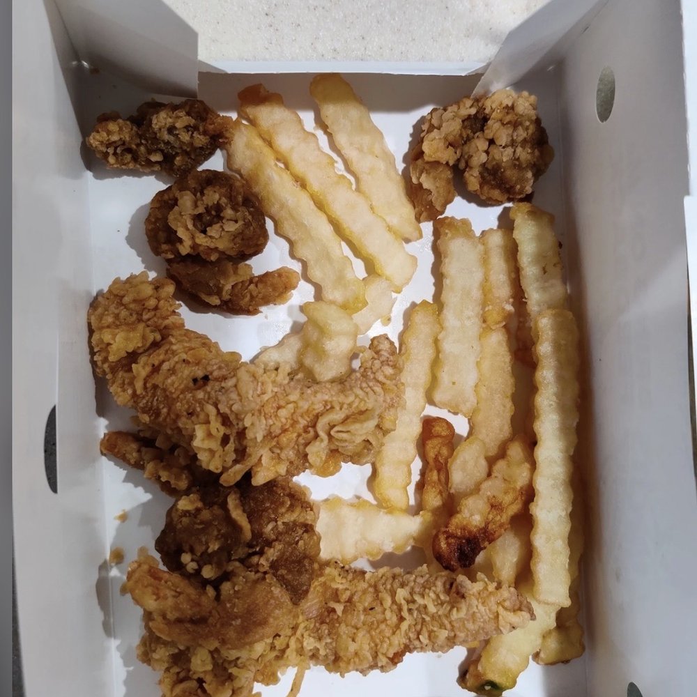 Ball size tenders and cold ass fries. That's not even enough. Food as they advertised. Ball size tenders and cold ass fries. That's not even enough. Food as they advertised.