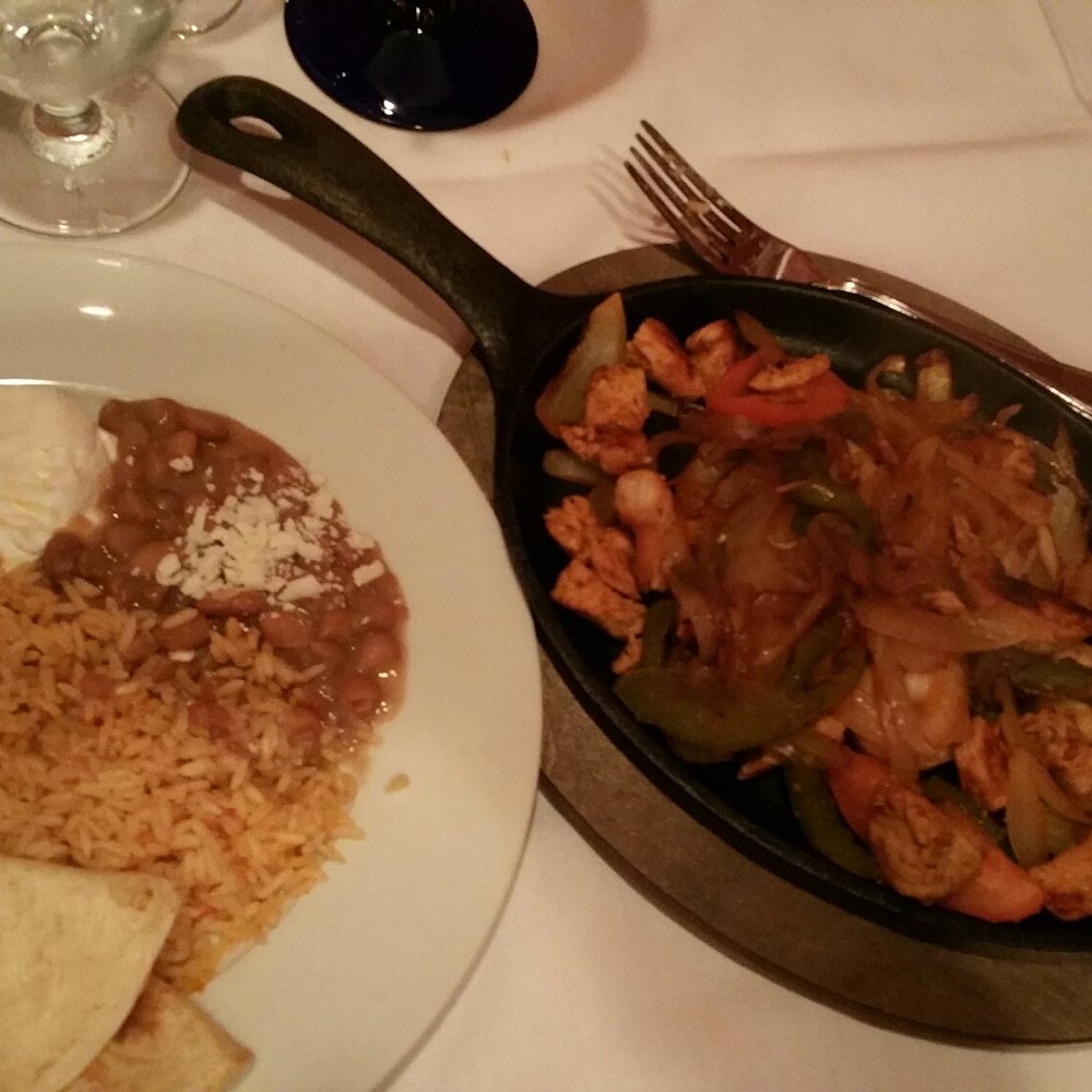Azulejos - Shrimp & chicken fajitas were good - Mexican Near Me - Smithtown, New York