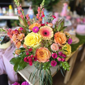 Dexter Florist - Florists Near Me - Wantagh, New York