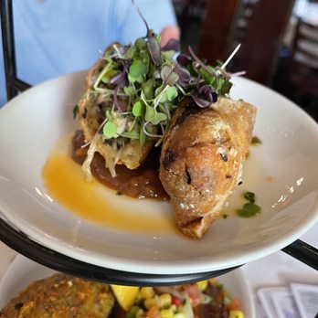 Cooperage Inn - Tower For Two Crab Cakes - Comfort Food Near Me - Baiting Hollow, New York