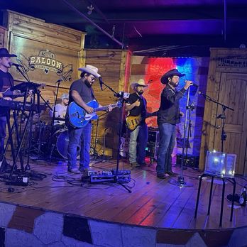R&j Saloon - Corey, Wally, Raul and Alex....... Great Show !!! - Sports Bars Near Me - San Antonio, Texas