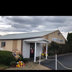 Rowell's Orchards - Entrance