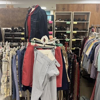 Middletown Peddlers Mall - Cloths - Antiques Near Me - Louisville, Kentucky