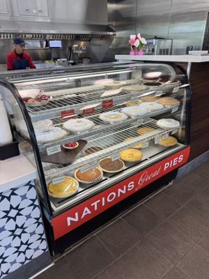 Nation's Giant Hamburgers & Great Pies by null
