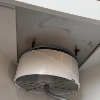 Best Buy - Ice maker is rusted - Kitchen & Bath Near Me - Costa Mesa, California