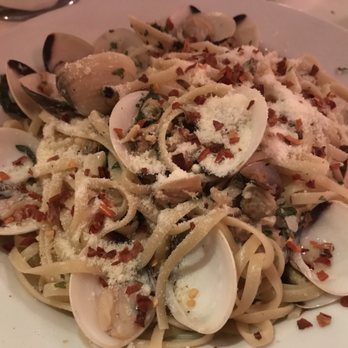 Luna Rossa - Linguini with clams - Italian Near Me - Henderson, Nevada Luna Rossa - Linguini with clams - Italian Near Me - Henderson, Nevada