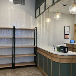 Wonder - Upper East Side - Pickup counter