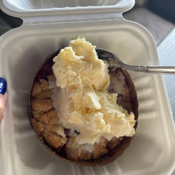 Clemente Baking - Berry pastry - Bakeries Near Me - Ventura, California