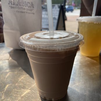 Arabica Coffee House - Iced mocha - Coffee & Tea Near Me - Willoughby, Ohio