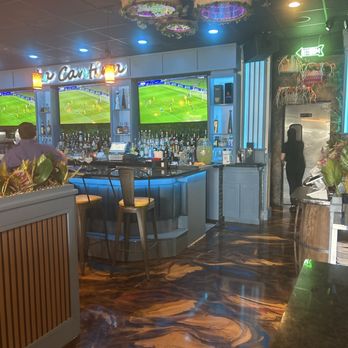 Sabor A Colombia - Full bar - Sports Bars Near Me - Central Islip, New York