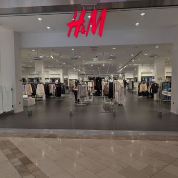 H&M - Women's Clothing Near Me - Escondido, California