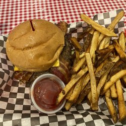 Dyer's Cafe - Bacon burger with fries