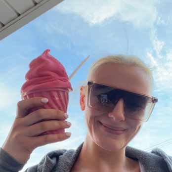 Fran-Ceil Custard - Ice Cream & Frozen Yogurt Near Me - Buffalo, New York