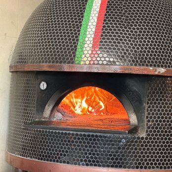 Atmosphere - Excellent!!!! Crew members and the most important delicious testing all the food ! - Italian Near Me - Sarasota, Florida