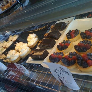 La Mie - Bakeries Near Me - Des Moines, Iowa