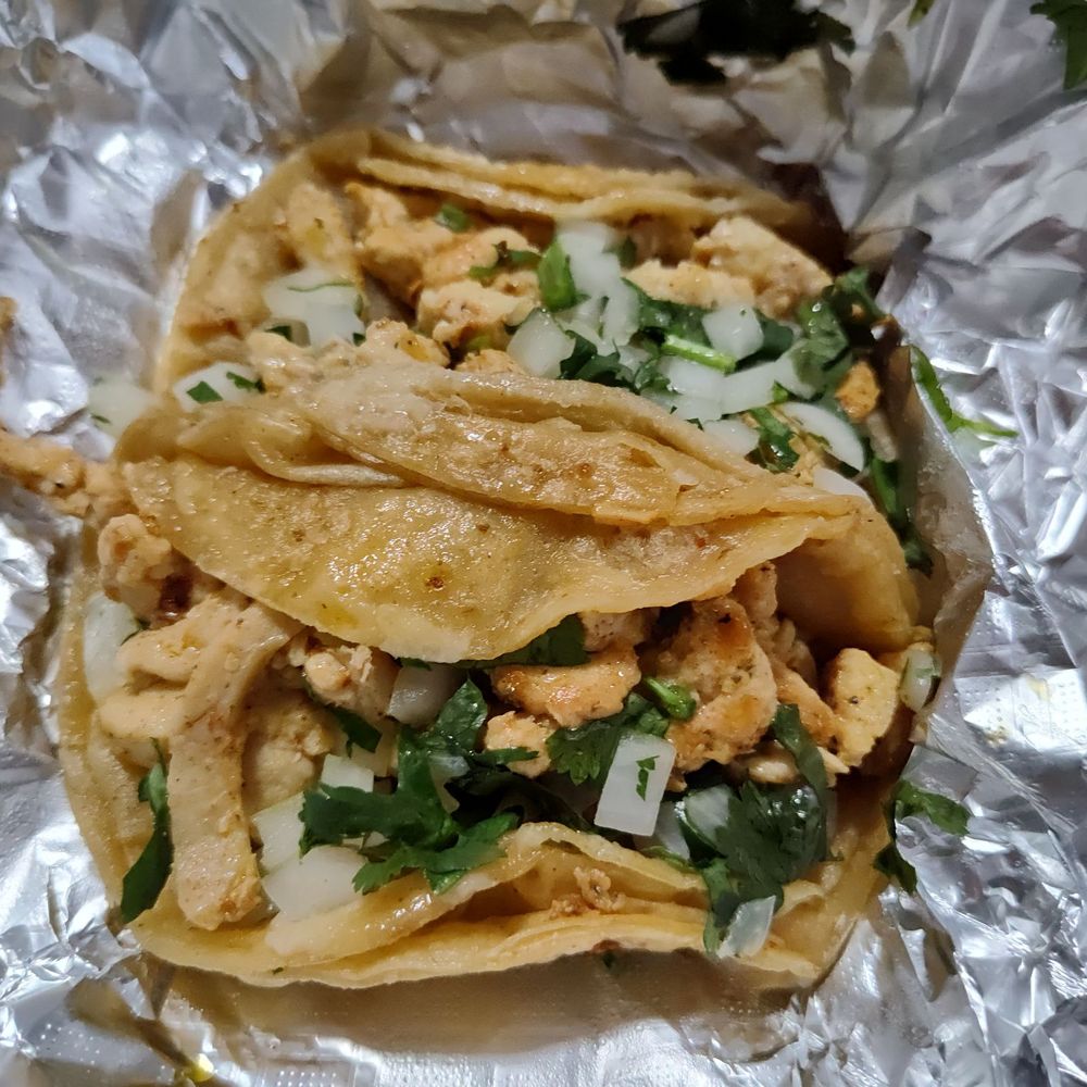 Emiliano's Taqueria - Pollo (chicken) tacos! So tasty! - Tacos Near Me - Columbus, Georgia Emiliano's Taqueria - Pollo (chicken) tacos! So tasty! - Tacos Near Me - Columbus, Georgia